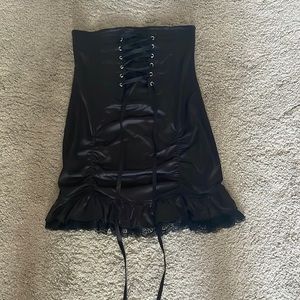 Black skirt with corset and lace